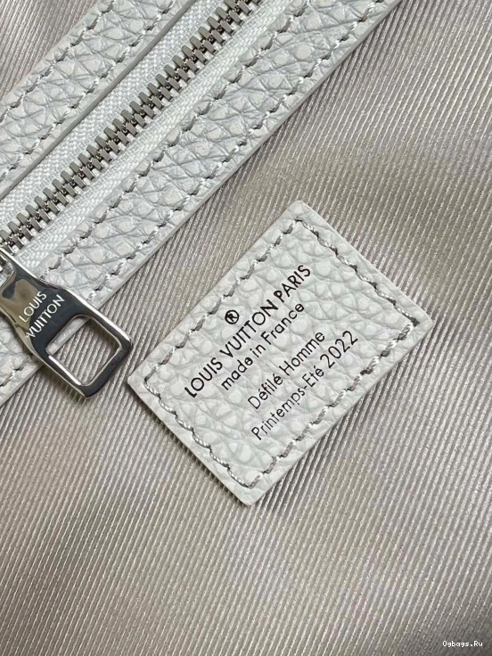 50 LOUIS VUITTON KEEPALL 0521